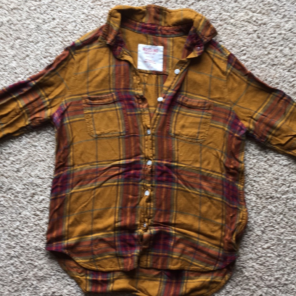 Long-sleeved button-up w/ front pockets